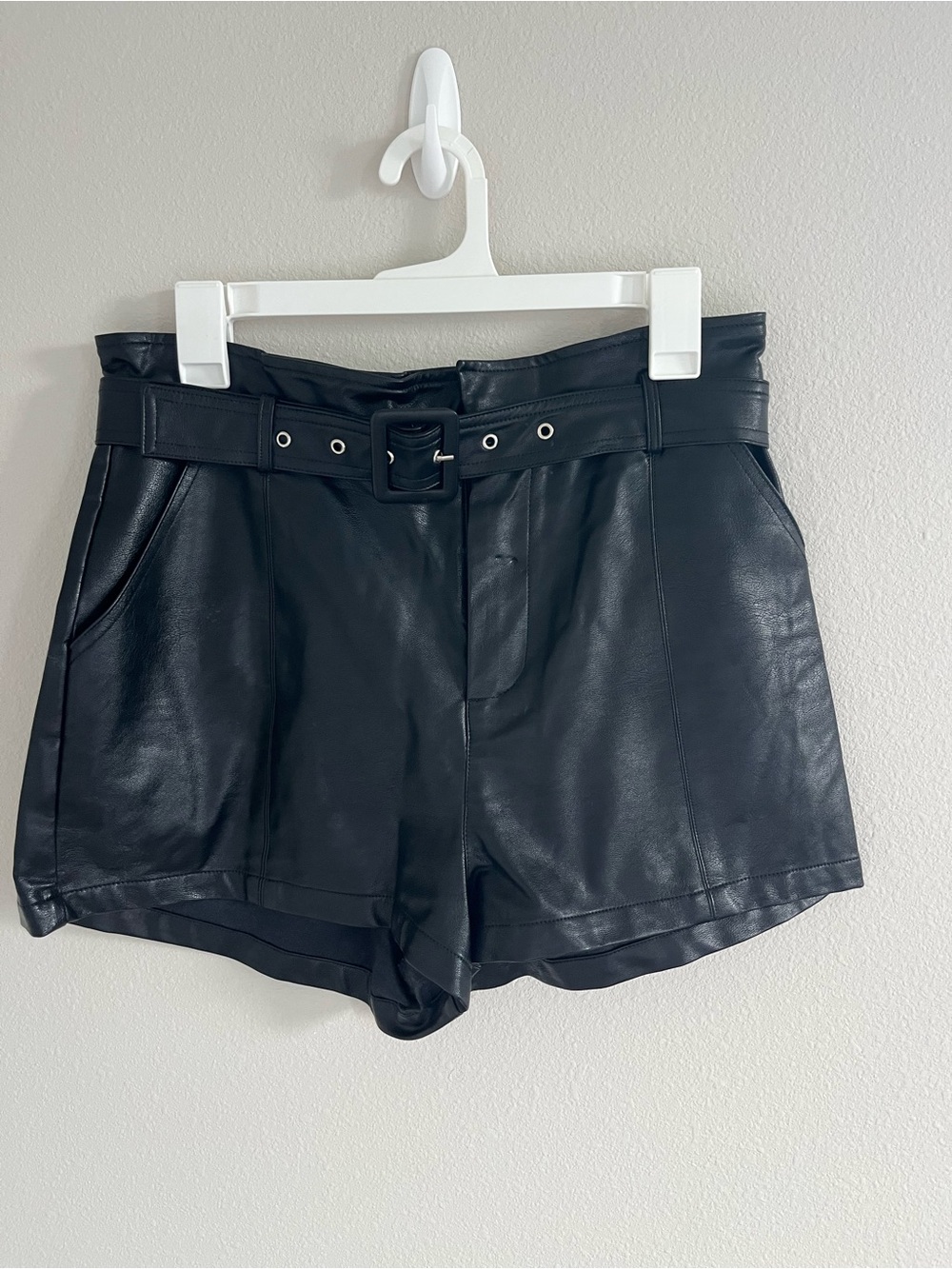 Altar'd State Black High-Waist Faux Leather Belted Shorts in M